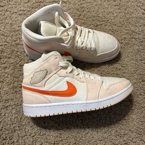Nike Cream Jordan 1 High-Top Sneakers
